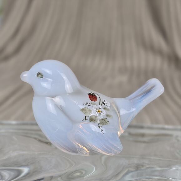 Fenton Glass Opalescent Strawberries & Flowers Hand Painted Bird Signed - Picture 7 of 16